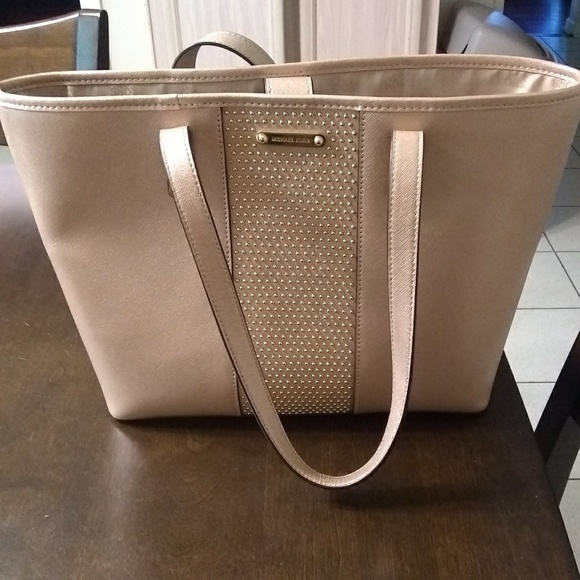 Michael Kors purse - Picture 1 of 4